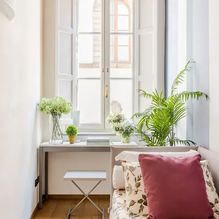 Smart 2 Bedrooms Close To Bus Terminal Lägenhet Lucca